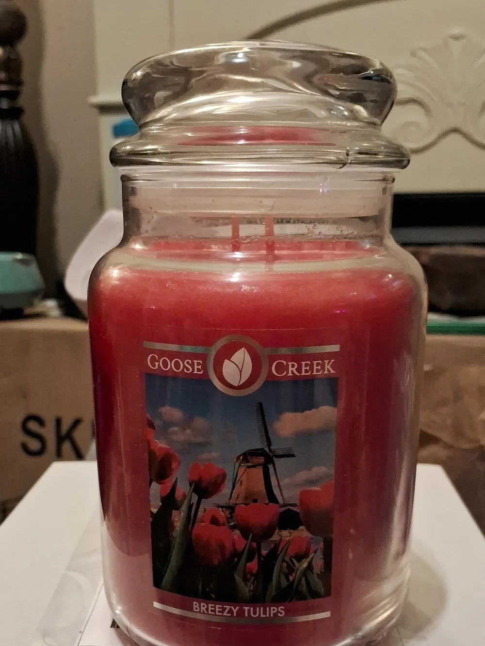 Goose Creek Breezy Tulips Red Jar Candle